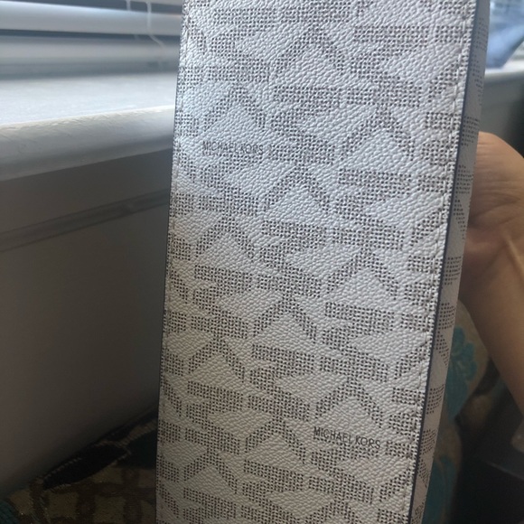 Michael Kors Crossbody Bag Purse (original & New) - Picture 2 of 9